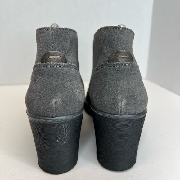 Clarks Collection Womens Hazen Charm Grey Suede Wedge Ankle Booties Sz 7M XLNT! - Picture 5 of 13